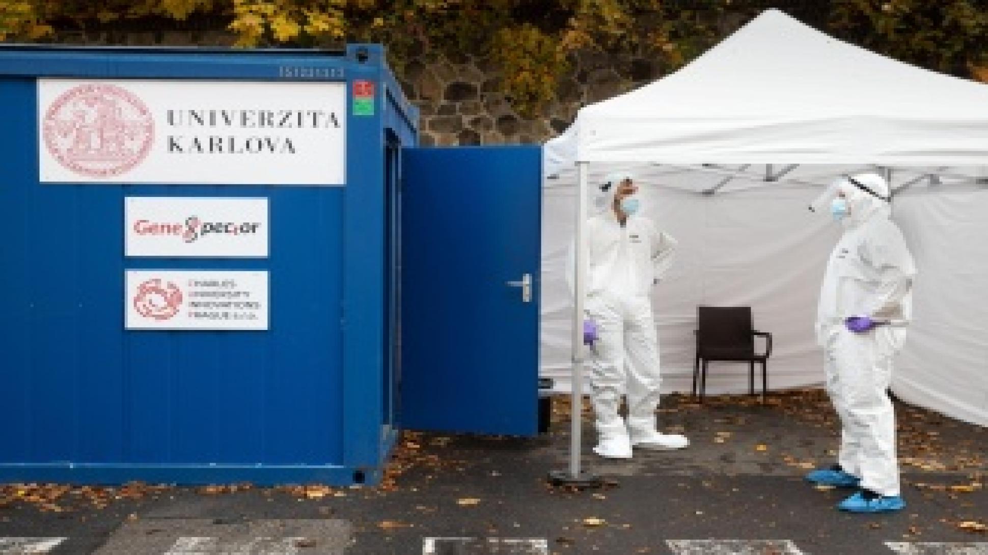 Testování zaměstnanců a vstup na fakultu